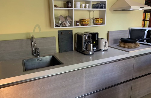 Den Ham Apartamento | Romantic 2-bedroom appartement with private hottub sauna and gamesroom