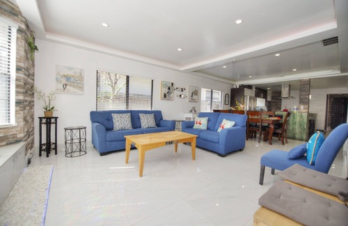 Shasta-Hanchett Park Casa | Romantic 5bd/3ba Single Family House, Central Silicon Valley!