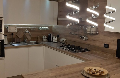 Abano Terme Apartamento | Romántico y acogedor apartamento a pocos pasos del centro, con garaje.