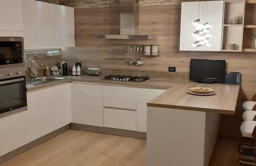 Abano Terme Apartamento | Romántico y acogedor apartamento a pocos pasos del centro, con garaje.