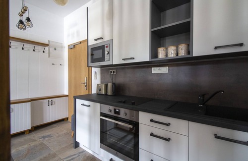 Vysoke Tatry Apartamento | Romantic apartment in a historic villa with mountain views
