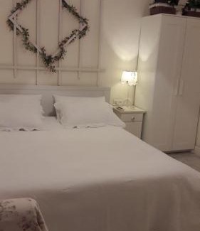 Prospekt Svobody Apartamento | Romantic apartment near Opera with Air-conditioning