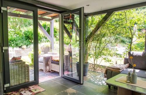 Arzheim Apartamento | Romantic apartment with balcony