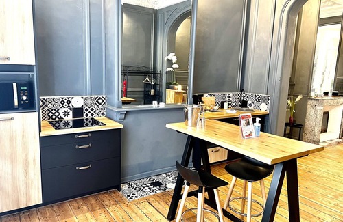 Calais Apartamento | Apartamento-Romántico-Bañera de hidromasaje-Vista a la Calle
