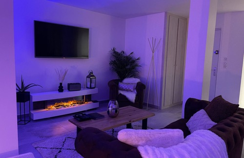 Faubourg North Apartamento | Romantic apartment with jacuzzi near the center of DIJON