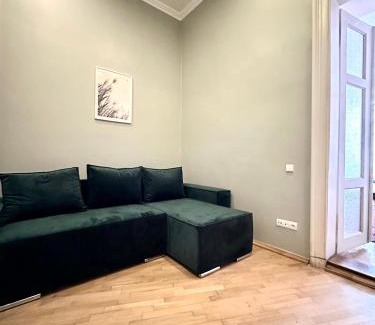 Lviv City Center Apartamento | ROMANTIC Apartments - with balcony
