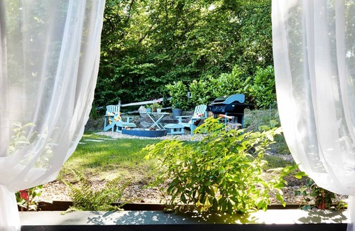 Langton Green Apartamento | Romantic artist studio with hot tub, fire pit, hiking trails in woodland setting