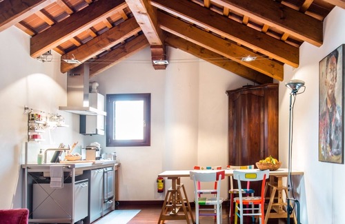 Cannaregio Apartamento | Casa Zorzi encantador ático con magníficas vistas de la iglesia de Madonna del Orto
