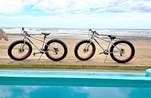 Pochomil Casa | Main Beach House w / Ocean Sunset Views para parejas!