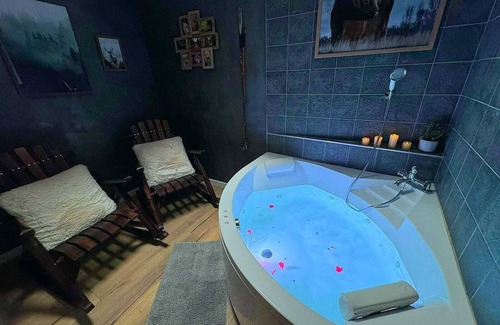 Saint-Maurice Apartamento | ❤️‍🔥 Romantic chalet/Private hot tub/Cinema screen/10 min center ❤️‍🔥