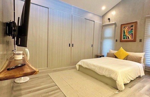 General Trias Otro | Romantic, Comfy Loft with Private Onsen