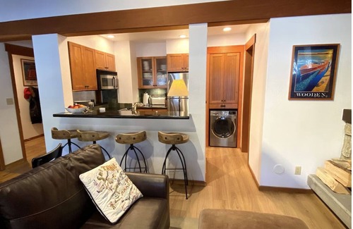 Tahoe Woods Condominio | Romantic Condo just off lake Tahoe.