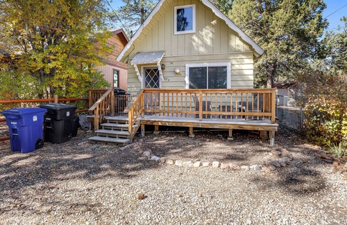 Sugarloaf Cabaña | Romantic Cottage with Dog-Friendly Yard - Internet, Fireplace, Snowbird-Friendly