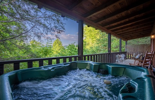 Sevierville Chalet De Esquí | Romantic + Cozy +Views Smokey Mountain & Hot Tub