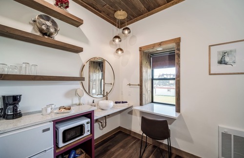 Prescott Hotel | Intimate Getaway Steps from the River