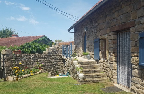 Donzy-le-National Casa | Casa de vacaciones familiar romántica Gentilhomme cerca de Cluny, Taize y Macon!