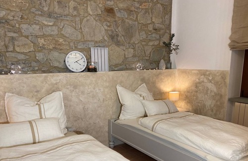 Tuoro sul Trasimeno Cabaña | Romantic stone house with a beautiful view of Lake Trasimeno