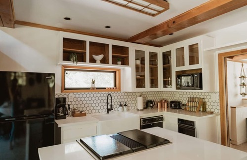 Mariposa Casa | Designer Loversnest Private Pond Hiking Trails