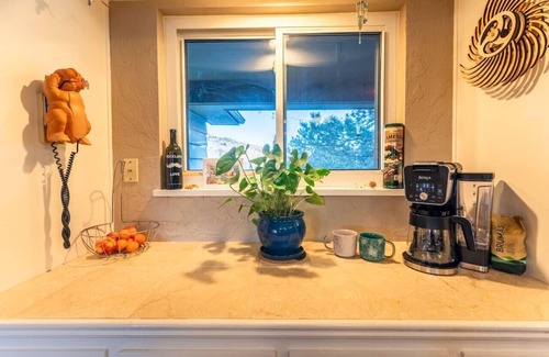 Cascade-Chipita Park Casa | Romantic Home w/ Hot Tub, Mt. Views & Art