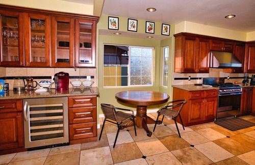Whittier Casa | Romantic Hills View w/ hot tub