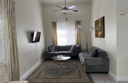 Southridge Village Casa | Romantic Home