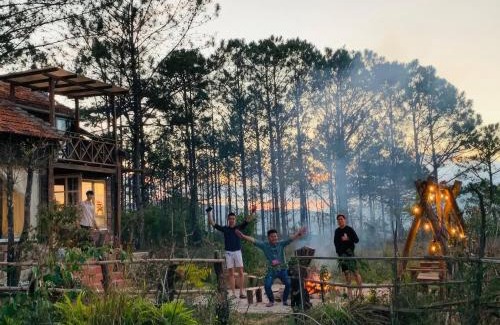 Da Lat Chalet De Esquí | Romantic house on a pine hill Dalat