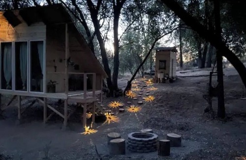 Oakhurst Cabina | Romantic Insta-worthy Mountain Cabin by Yosemite 2