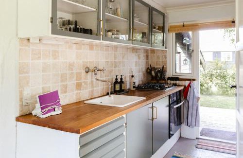 Maribo Casa | Romantic Island Cottage In Cosy Style Near Beach