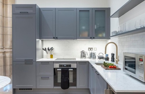 North Finchley Apartamento | Romantic luxury Church getaway - with Boutique D&M Serviced Accommodation