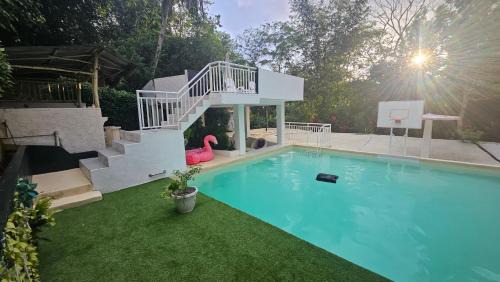 Puerto Princesa Apartamento | Romantic Nature Loft with Breakfast Near Underground River, Perfect Stop Between Puerto and El Nido