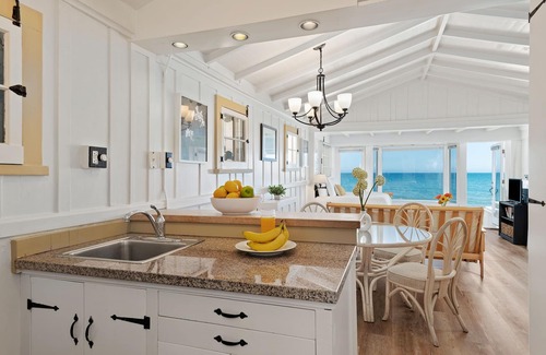 Montecito Apartamento | Le Petit Bijou - Estudio romántico frente al mar con terraza para vistas del atardecer