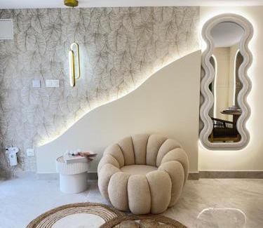 Tremblay-en-France Apartamento | Romantic Private Spa Suite - Casacocoonspa - Love room