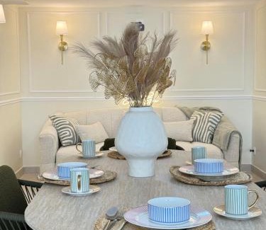 Tremblay-en-France Apartamento | Romantic Private Spa Suite - Casacocoonspa - Love room