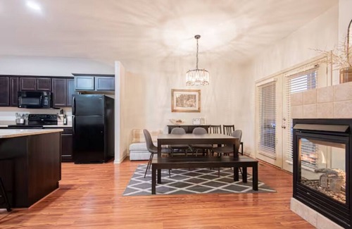 Redmond Casa | Romantic Resort Home Private Jacuzzi + Plush Robes