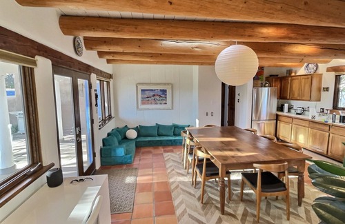Taos Casa | Romantic Retreat in Historic Ranchos De Taos
