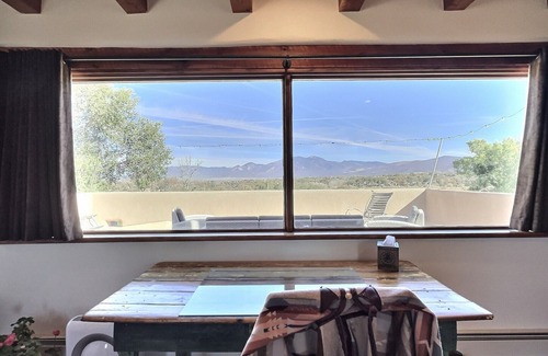 Taos Casa | Romantic Retreat in Historic Ranchos De Taos