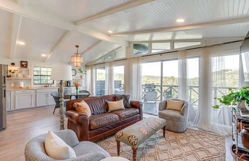 Canyon Lake Cabina | Romantic Retreat at Canyon Lake!