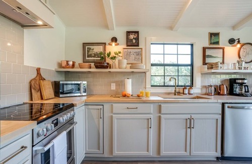 Canyon Lake Cabina | Romantic Retreat at Canyon Lake!
