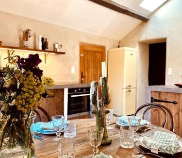 Mons Apartamento | Romantic Retreat with pool Mons la Trivalle