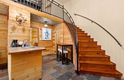 Gruene Casa | Romantic Silo Escape – King Loft & Porch Swing | Cozy & Peaceful Living Space with Modern Amenities