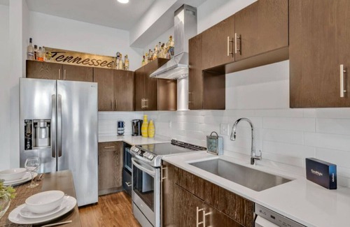 Eighth Avenue Apartamento | Romantic Stay W/ Pool! Near Downtown/Nissan/Ryman