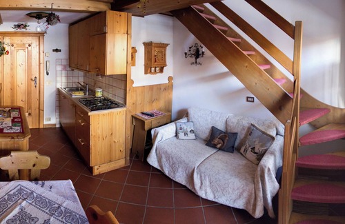 Cortina d'Ampezzo Apartamento | Crystal Suite - soleado, Wi-Fi, balcón, estacionamiento, autobús a 130mt