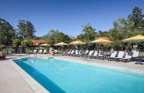 Live Oak Hotel | Romantic Suite w/ Breathtaking Views | Relaxing Outdoor Fireplace & Pool