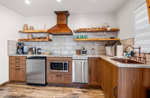 Wimberley Casa | Romantic Tiny Luxury Retreat w/ pool & sauna