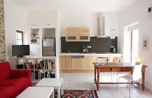 Gabian Casa | Romantic tower house for two on the La Grange winery