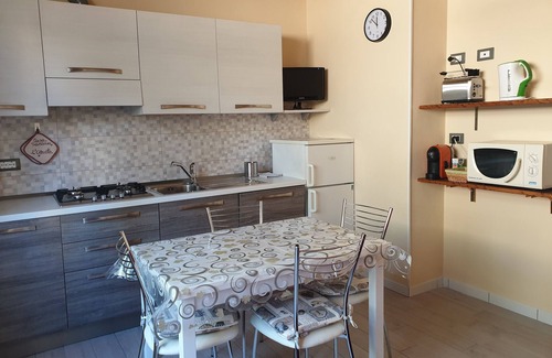 Sant'Andrea Apartamento | Romántico apartamento de dos habitaciones con vistas al campo de Siena