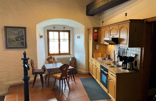 Kornburg - Worzeldorf Otro | Romantic vacation apartment in a historic castle for 3-4 people