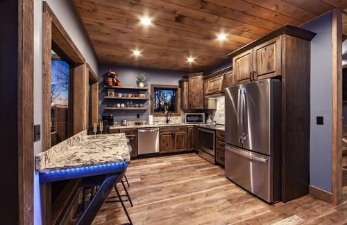 Gatlinburg - Pigeon Forge Chalet De Esquí | Romantic / Views / New Build / Indoor Heated Saltwater Pool