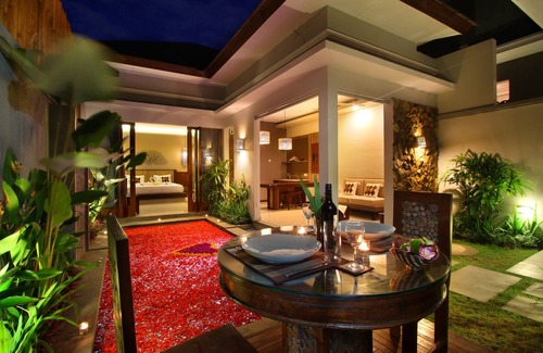 Kerobokan Villa | Romantic Villa Seminyak with private pool-15 minutes from the beach