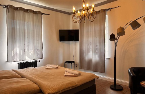 Grossschoenau Cama Y Desayuno | Romantic Villa with Exclusive Spa Area Amidst a Mountain Landscape